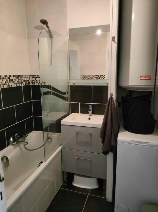 Chaleureux Appartement. Dinan Extérieur photo